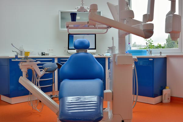 Dr Vincent Decrocq, chirurgien dentiste &agrave; Colmar