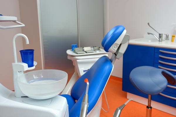 Dr Vincent Decrocq, chirurgien dentiste &agrave; Colmar